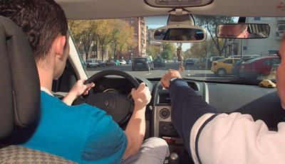 Conoce la sede vehiculo para tus clases de manejo